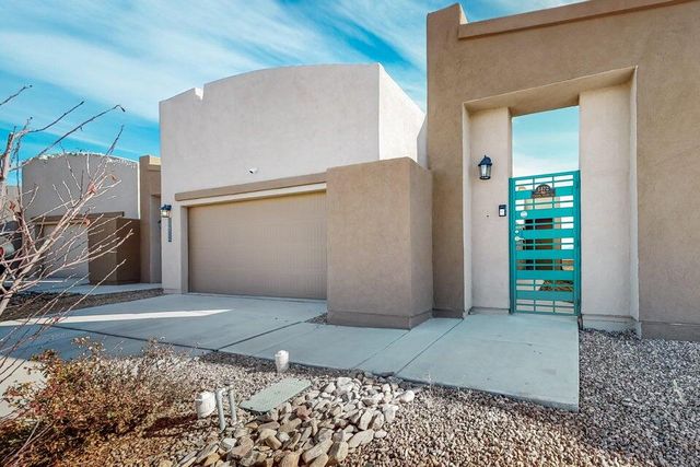 1472 Tierra Verde Loop, Los Lunas, NM 87031