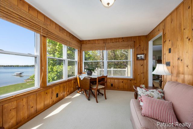 6702 W Lake Drive, Fremont, MI 49412