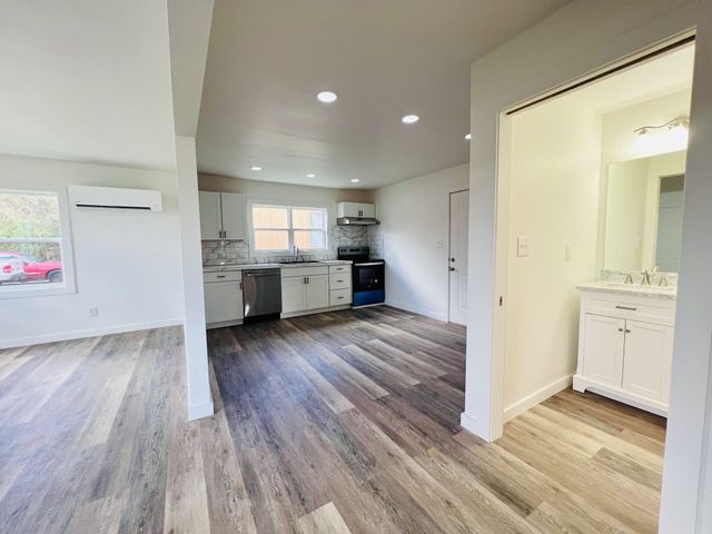 305 S Polk St, Tullahoma, TN 37388
