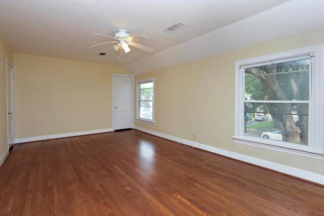2321 Sheridan Street, Houston, TX 77030