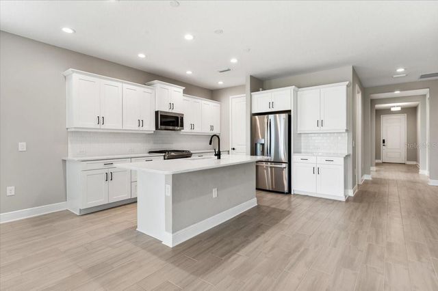 10214 CRYSTAL ISLES CIRCLE, Sarasota, FL 34241