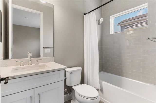 10214 CRYSTAL ISLES CIRCLE, Sarasota, FL 34241