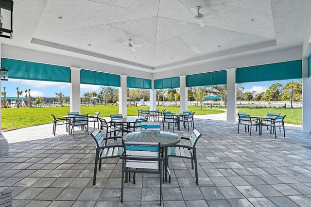 10214 CRYSTAL ISLES CIRCLE, Sarasota, FL 34241