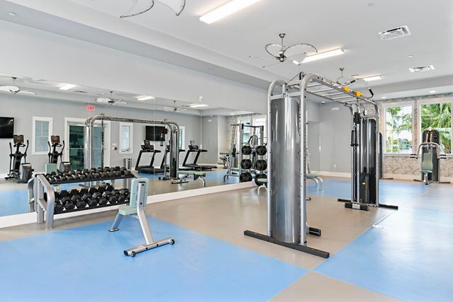 10214 CRYSTAL ISLES CIRCLE, Sarasota, FL 34241