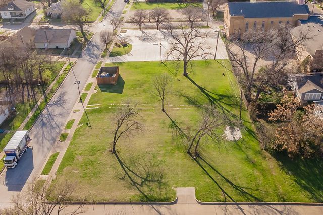 1054 Bransford Street, Fort Worth, TX 76104