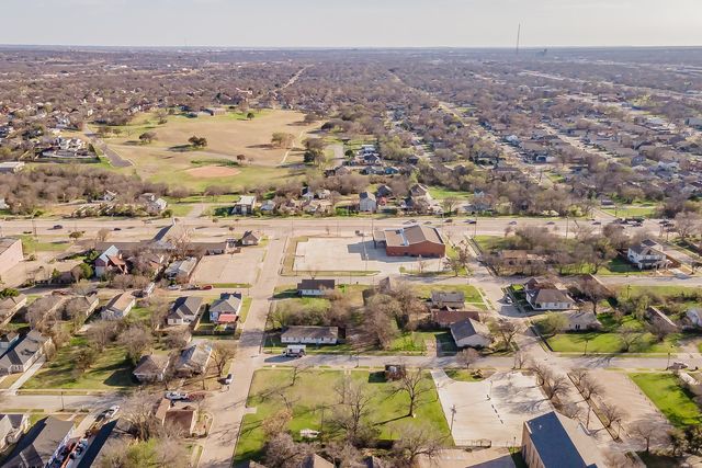 1054 Bransford Street, Fort Worth, TX 76104