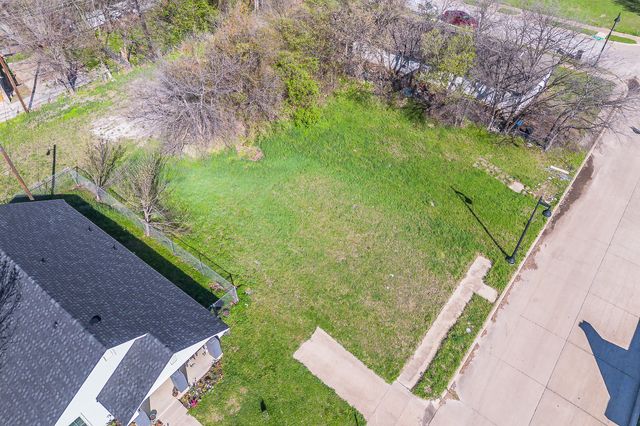 1054 Bransford Street, Fort Worth, TX 76104