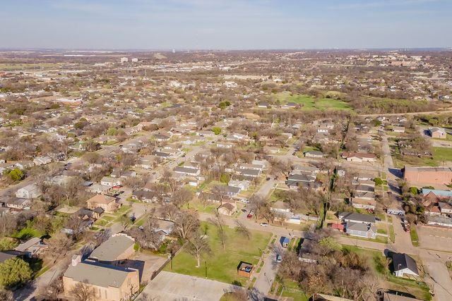 1054 Bransford Street, Fort Worth, TX 76104