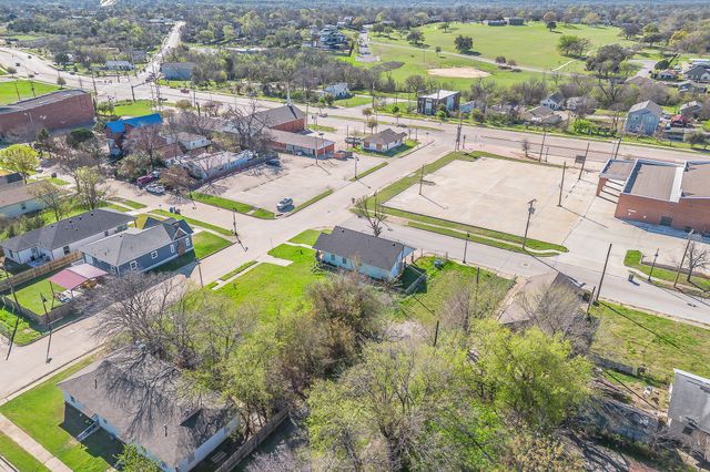 1054 Bransford Street, Fort Worth, TX 76104