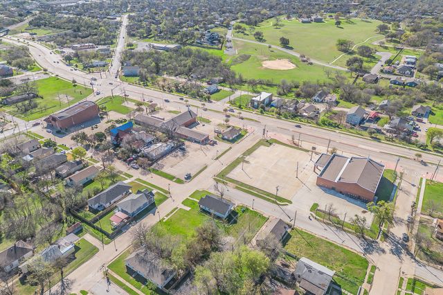 1054 Bransford Street, Fort Worth, TX 76104