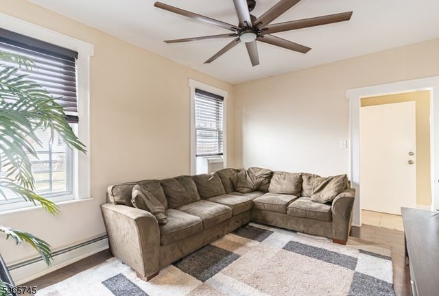74 Smith St, Newark City, NJ 07106