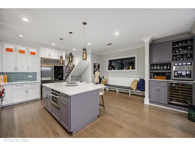 2042 N BURLING Street PH, Chicago, IL 60614