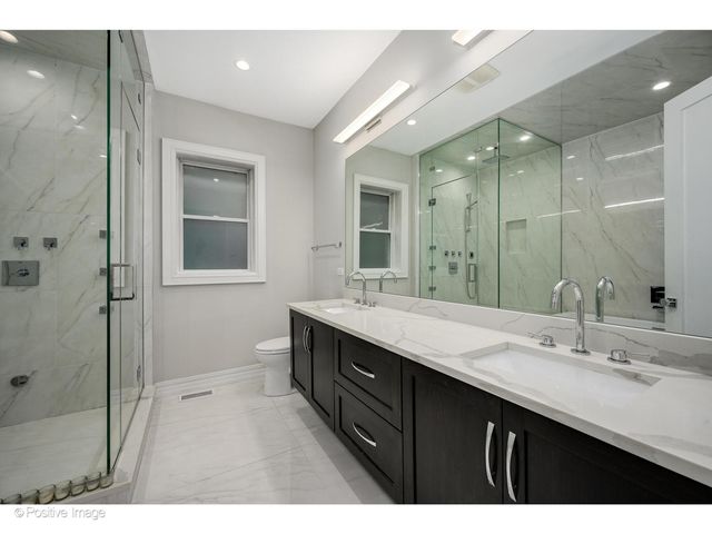 2042 N BURLING Street PH, Chicago, IL 60614