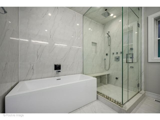 2042 N BURLING Street PH, Chicago, IL 60614
