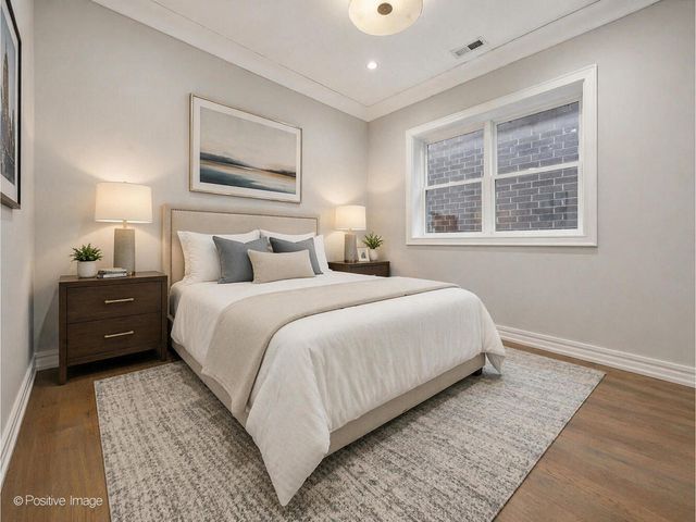 2042 N BURLING Street PH, Chicago, IL 60614