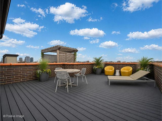2042 N BURLING Street PH, Chicago, IL 60614