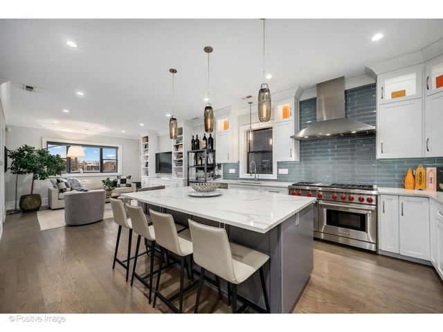 2042 N BURLING Street PH, Chicago, IL 60614