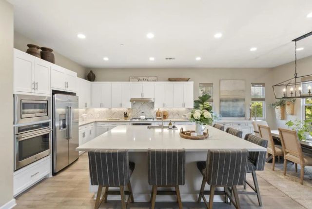 1232 Stockton Place, Escondido, CA 92026