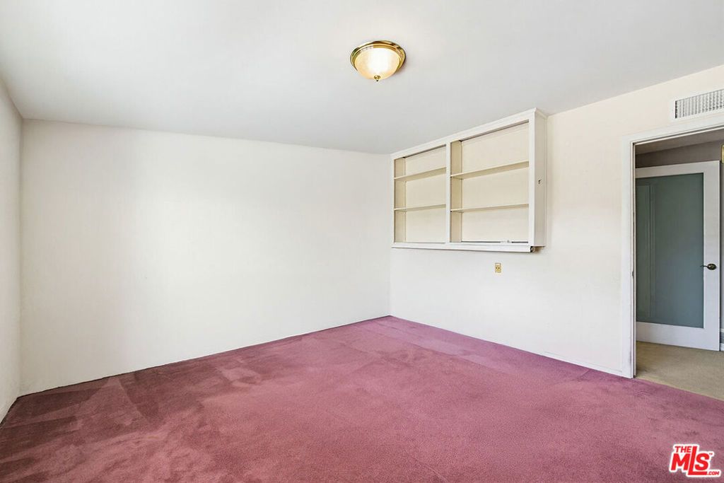 Image 25 of property listing at 4107 Punta Alta Drive, Los Angeles, CA 90008