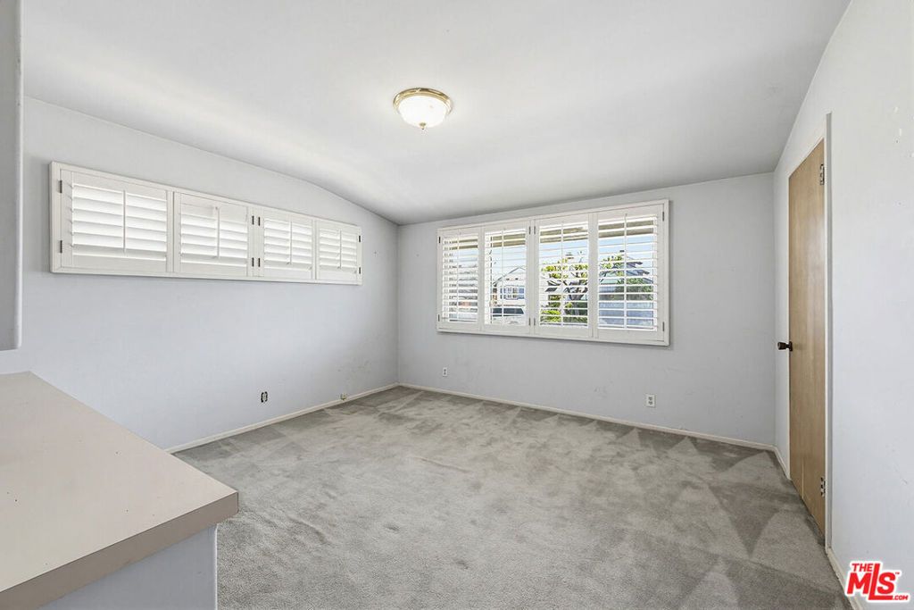 Image 27 of property listing at 4107 Punta Alta Drive, Los Angeles, CA 90008