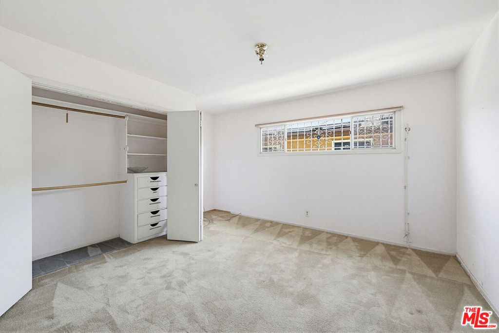 Image 30 of property listing at 4107 Punta Alta Drive, Los Angeles, CA 90008