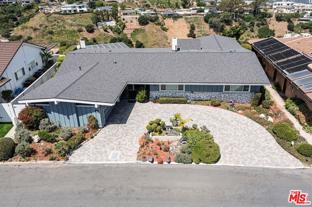 Image 39 of property listing at 4107 Punta Alta Drive, Los Angeles, CA 90008