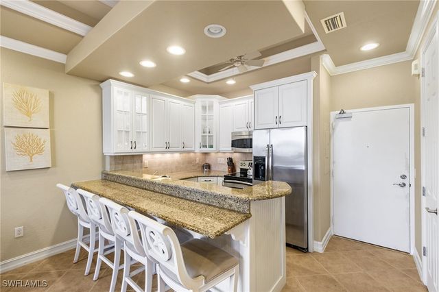 180 Seaview CT 105, Marco Island, FL 34145