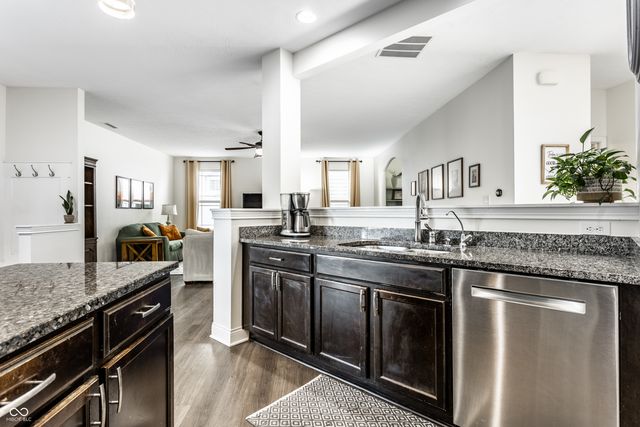6203 Bliss Point E, Whitestown, IN 46075