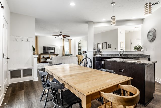 6203 Bliss Point E, Whitestown, IN 46075