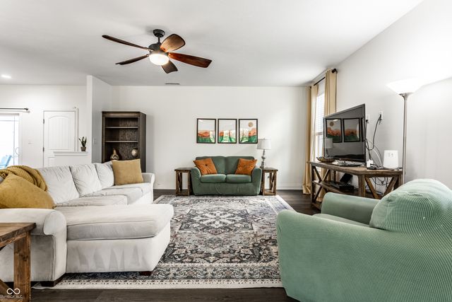6203 Bliss Point E, Whitestown, IN 46075