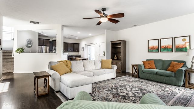 6203 Bliss Point E, Whitestown, IN 46075