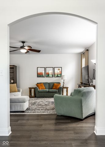 6203 Bliss Point E, Whitestown, IN 46075