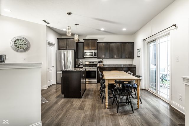 6203 Bliss Point E, Whitestown, IN 46075