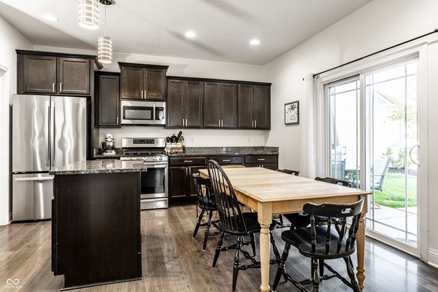 6203 Bliss Point E, Whitestown, IN 46075