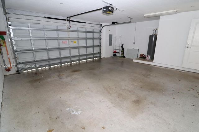 605 NE 28th St 1, Wilton Manors, FL 33334