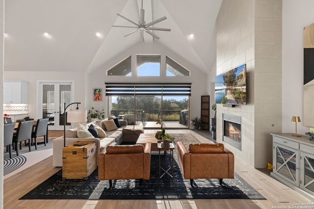 552 Falcon Cove, San Antonio, TX 78009