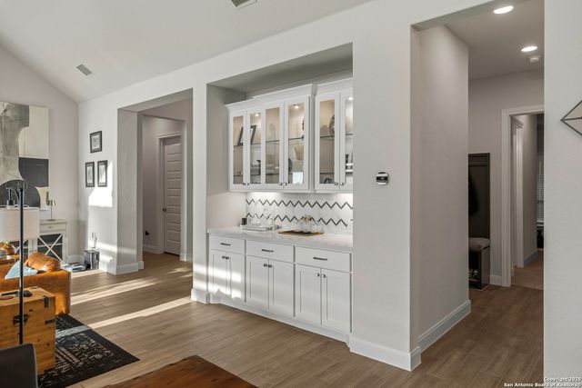 552 Falcon Cove, San Antonio, TX 78009