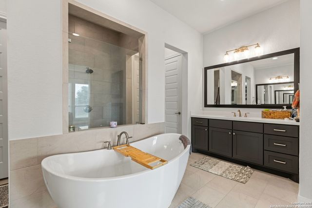 552 Falcon Cove, San Antonio, TX 78009