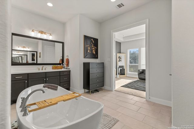 552 Falcon Cove, San Antonio, TX 78009