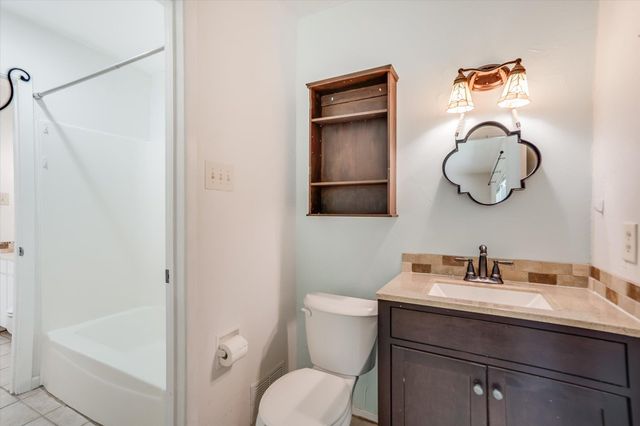 10422 Firethorn LN, Austin, TX 78750