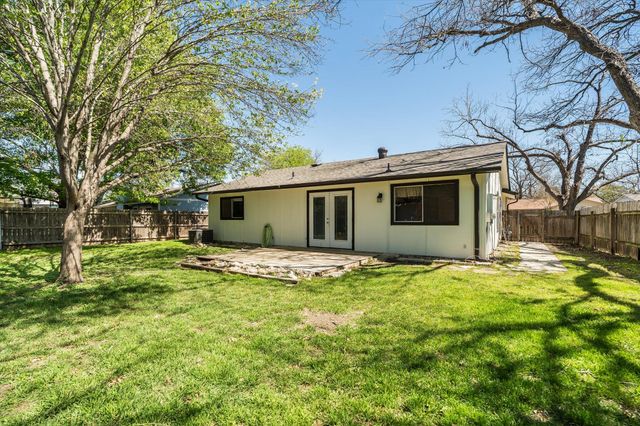 10422 Firethorn LN, Austin, TX 78750