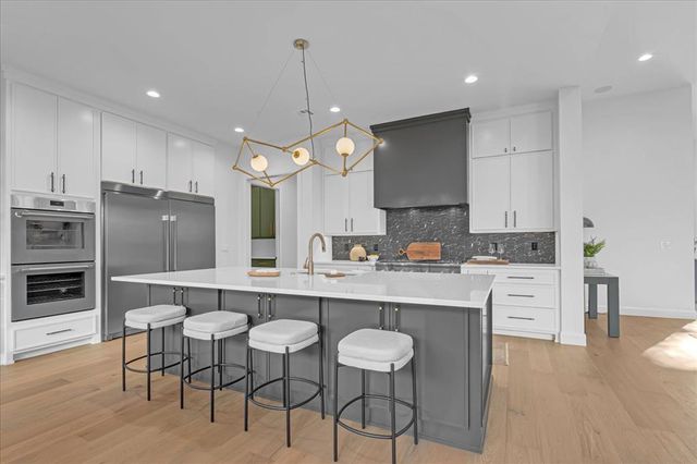 3917 Stone Bluff Way, Edmond, OK 73034