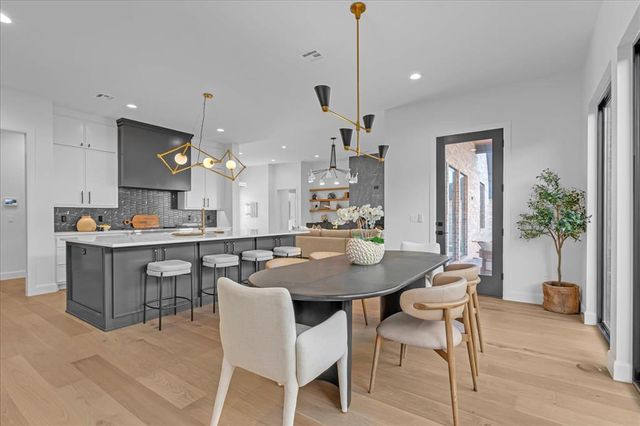 3917 Stone Bluff Way, Edmond, OK 73034