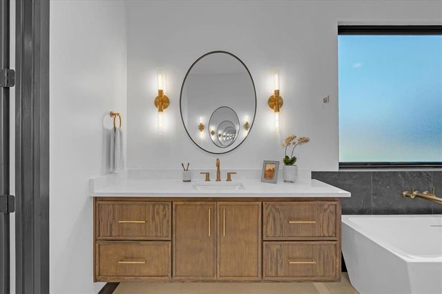 3917 Stone Bluff Way, Edmond, OK 73034