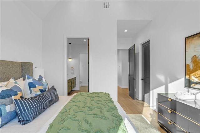 3917 Stone Bluff Way, Edmond, OK 73034