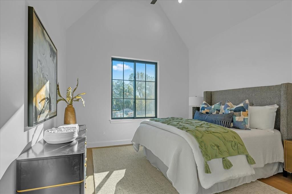 Image 37 of property listing at 3917 Stone Bluff Way, Edmond, OK 73034