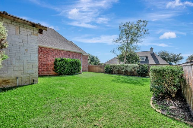 8324 Flat Rock Court, North Richland Hills, TX 76182