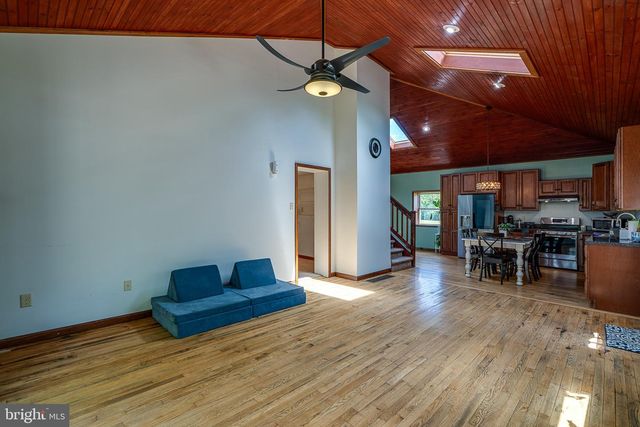 31 W WILD CHERRY RD, Schuylkill Haven, PA 17972