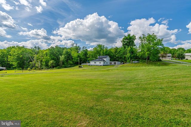31 W WILD CHERRY RD, Schuylkill Haven, PA 17972