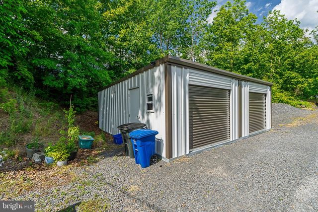 31 W WILD CHERRY RD, Schuylkill Haven, PA 17972